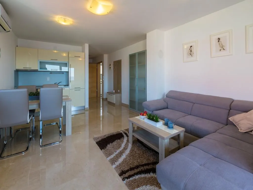 Apartments Livaja Crikvenica 0*,