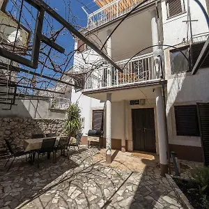  Apartment Kristina