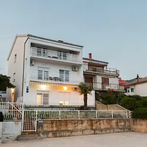  Apartment Kristijan